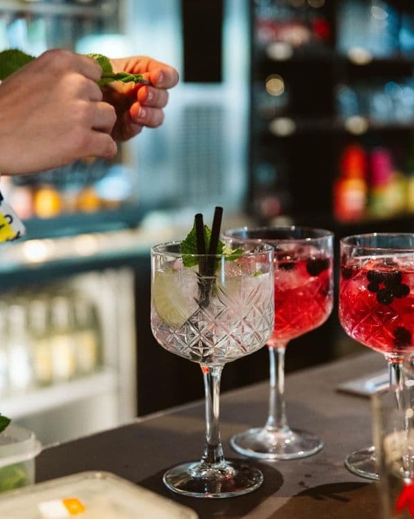 Cocktails & borrelen