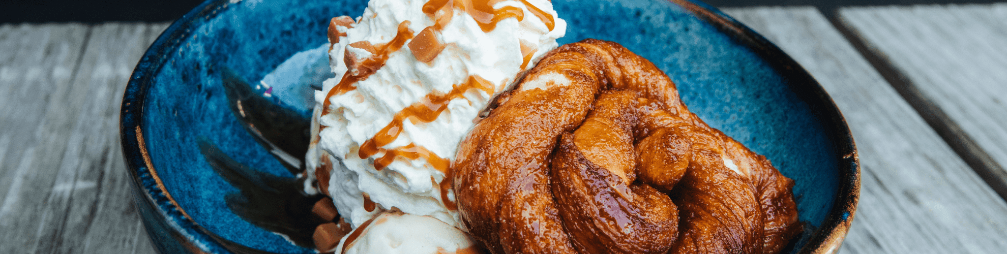 Bestel het dessert bij de bediening